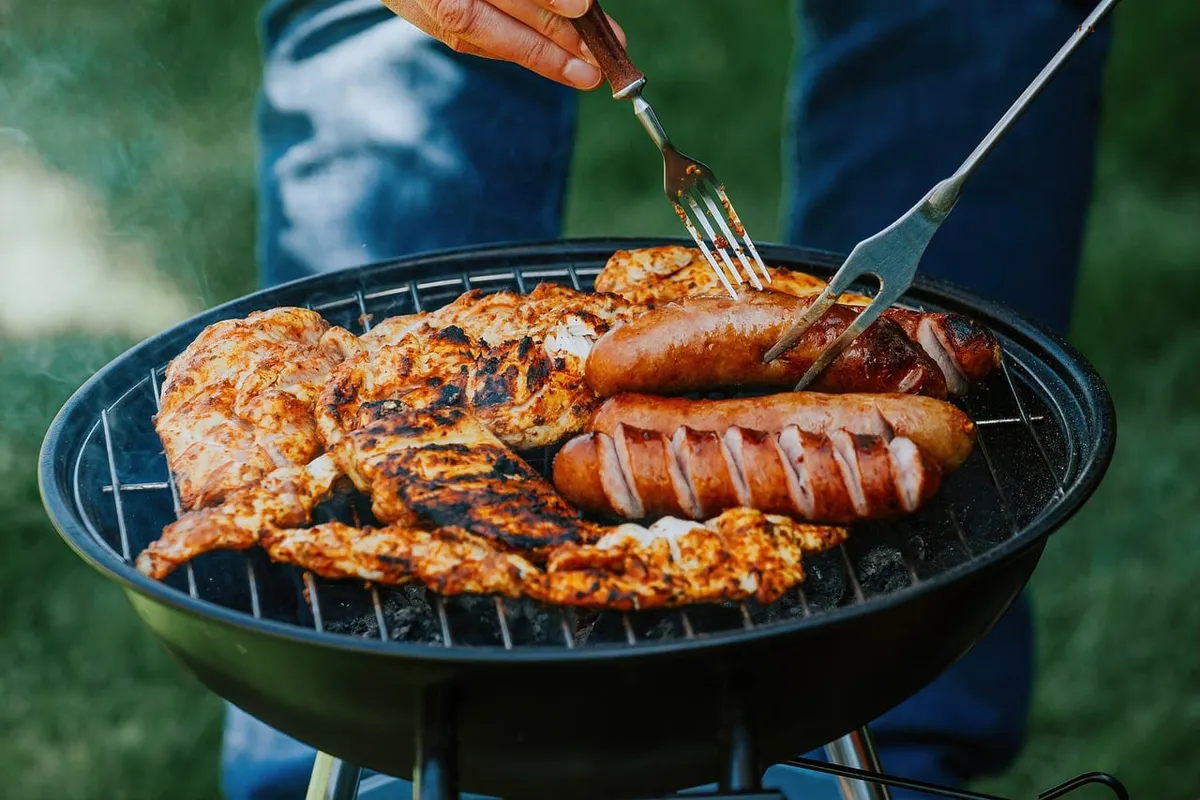 grilling, sausage, meat, fork, chicken, nature, charcoal, grill grate, fire, outdoor, picnic, smoke, summer, cooking, relaxation, glowing, chill, grill tools, b