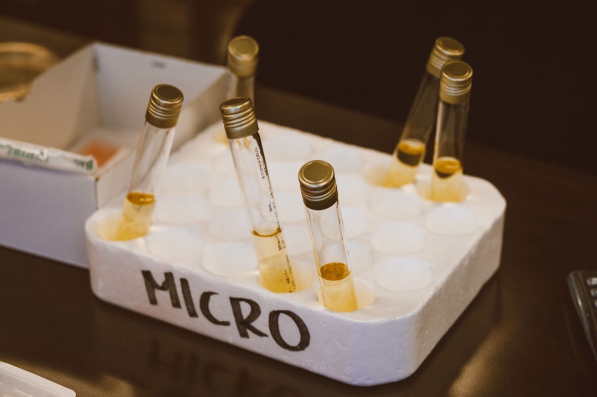 Trockenes pH-Testkit in Feld