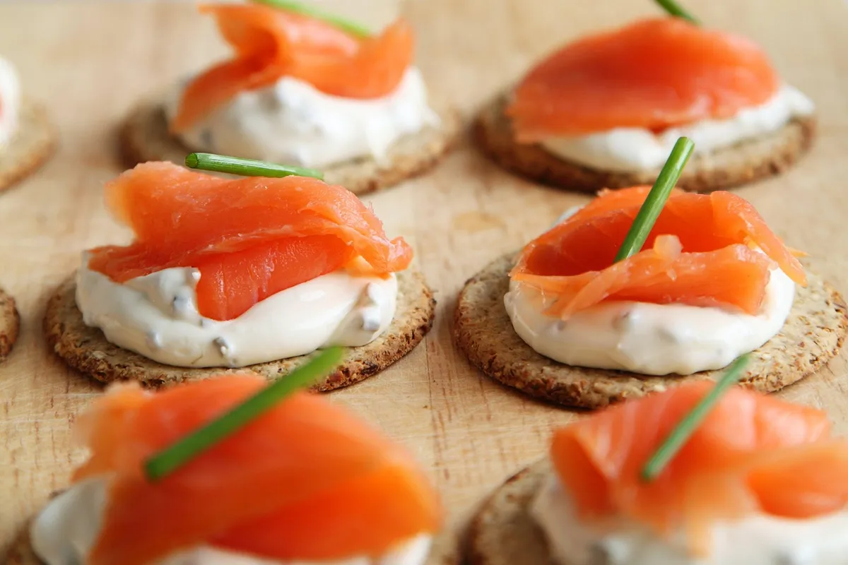 canape, salmon, appetizer, crackers, nature, cuisine, delicious, fish, food, gourmet, meal, raw, seafood, snack, starters, smoked salmon, hors d'oeuvres, food p